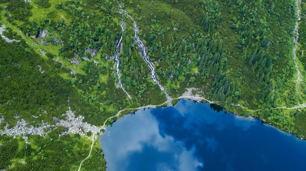 Vista aerea del lago dei Monti Tatra.