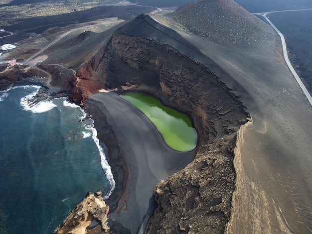 Vista aerea del lago verde a Lanzarote