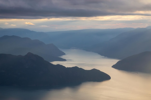 Vista aerea del suono di Howe