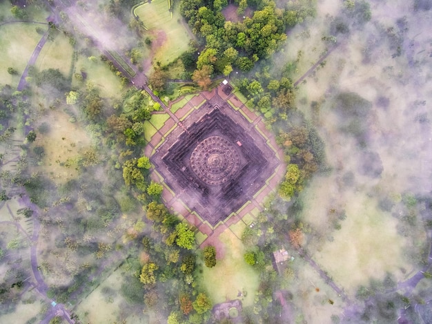 Vista aerea del tempio di Borobudur, Indonesia