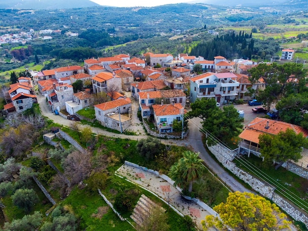 Vista aerea del villaggio di Inecik Karaburun Turkiye