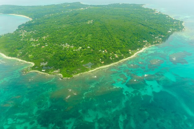 Vista aerea dell'isola tropicale, Big Corn Island, Nicaragua