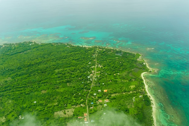 Vista aerea dell'isola tropicale, Big Corn Island, Nicaragua