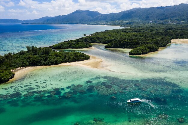 Vista aerea della baia di Ishigaki