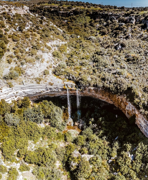 Vista aerea della cascata di Avdimou vicino al villaggio di Avdimou Cipro