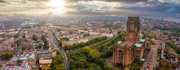 Vista aerea della cattedrale di Liverpool o della chiesa cattedrale del Cristo risorto a Liverpool, UK