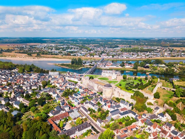 Vista aerea della città di Amboise Francia