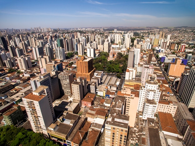 Vista aerea della città di Ribeirao Preto a San Paolo, Brasile