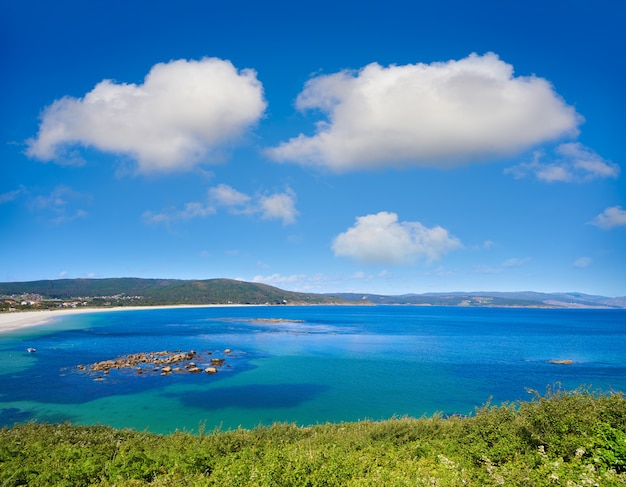 Vista aerea della spiaggia di Finisterre langosteira in Galizia