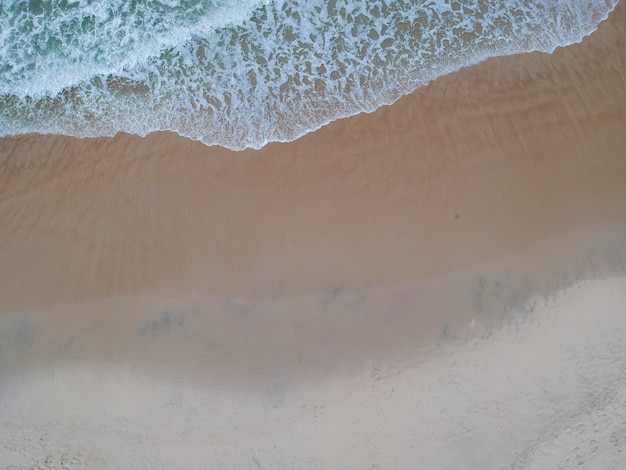 Vista aerea della spiaggia di Prainha, Rio de Janeiro, Brasile. Foto di drone.