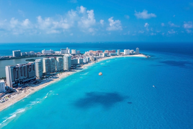 Vista aerea della spiaggia di Punta Norte Cancun Messico