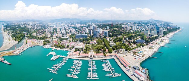 Vista aerea della stazione marittima - porto marittimo di Sochi, Krasnodar Krai, Russia.