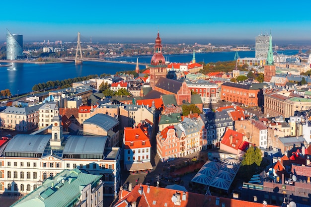 Vista aerea di Città Vecchia e Daugava, Riga, Lettonia