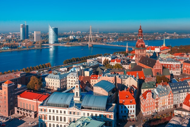 Vista aerea di Città Vecchia e Daugava, Riga, Lettonia