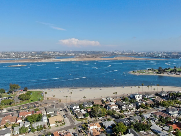 Vista aerea di Mission Bay e delle spiagge di San Diego, in California