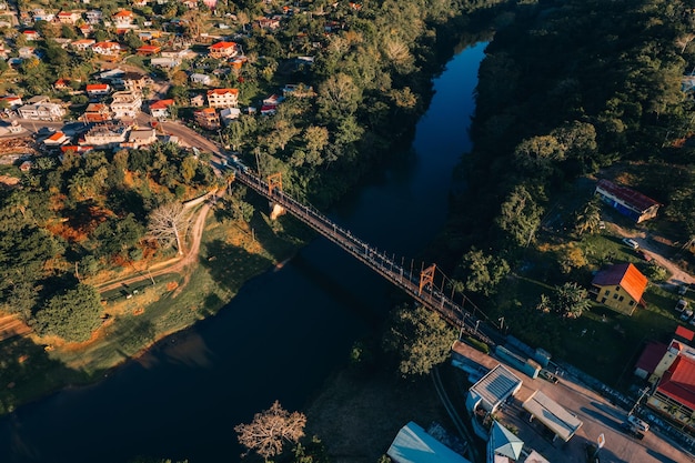 Vista aerea di San Ignacio lungo il fiume Macal