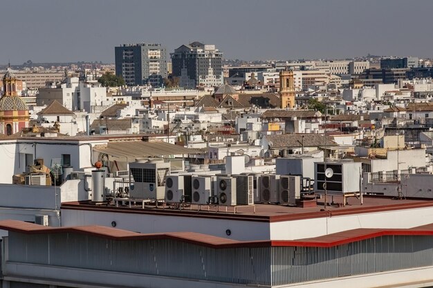 Vista aerea di Siviglia da Las Setas De Sevilla Centro dei funghi di Siviglia nella giornata di sole Andalusia Spagna