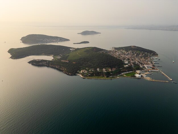 Vista aerea di un'isola principessa Buyukada a Istanbul, in Turchia