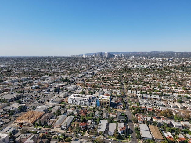 Vista aerea sopra il quartiere di MidCity nel centro di Los Angeles California USA