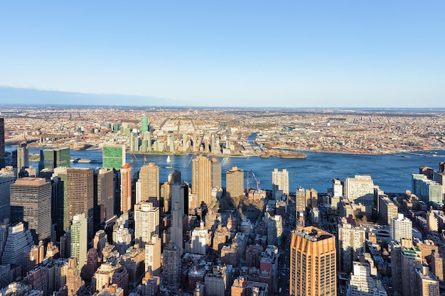 Vista aerea su Midtown Manhattan e Long Island City, New York, Stati Uniti.