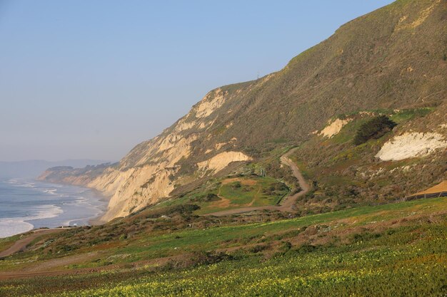 Vista costiera lungo l'autostrada 1 in Pacifica California