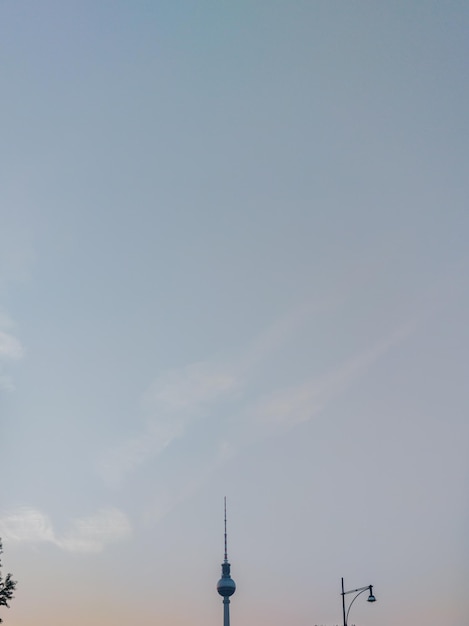 Vista dal basso della Torre Eiffel