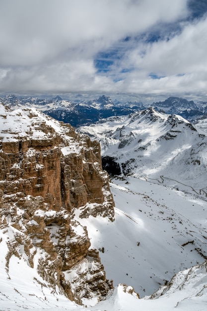 Vista dal Sass Pordoi nell'Alta Val di Fassa