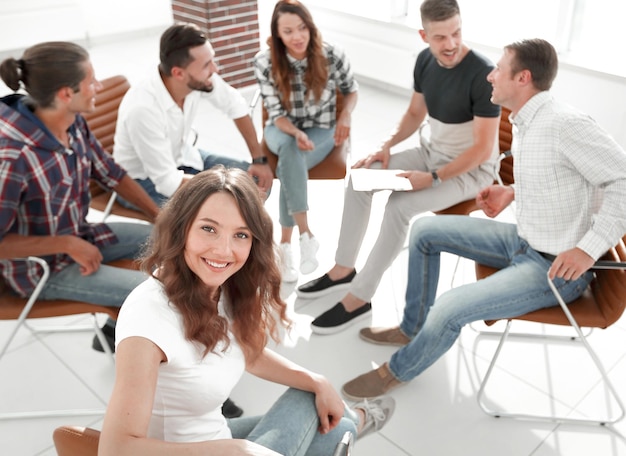 Vista dal topdonna d'affari di successo e team creativoil concetto di lavoro di successo