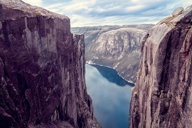 Vista dall'alto del fiordo norvegese