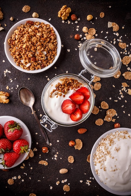 Vista dall'alto del muesli fatto in casa