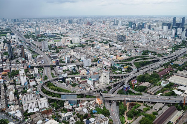 Vista dall'alto della costruzione della città del paesaggio urbano di Bangkok