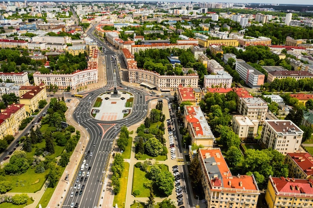 Vista dall'alto della piazza della vittoria a Minsk.Vista dall'alto della città di Minsk e piazza della vittoria.La Bielorussia.