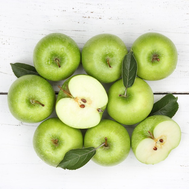 Vista dall'alto verde quadrato dei frutti della frutta della mela delle mele