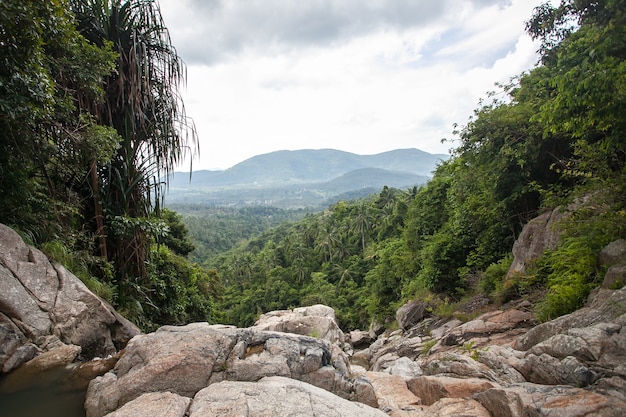 Vista dalla cascata di Namuang Isola di Samui Thailand