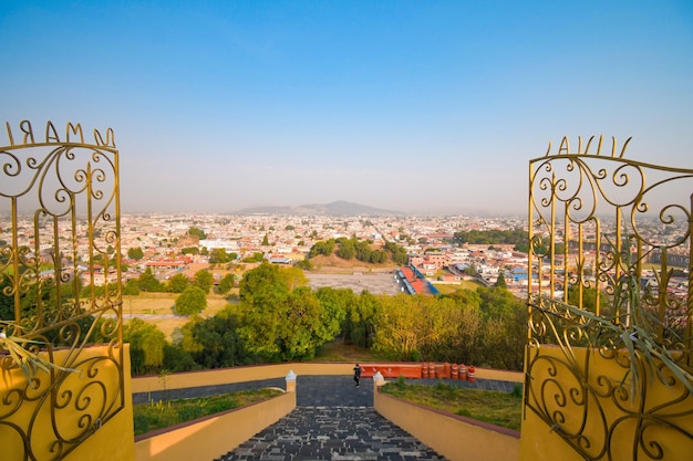 Vista dalla chiesa di Cholula Puebla Messico