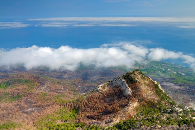 Vista dalla cima della montagna Ai-Pétri