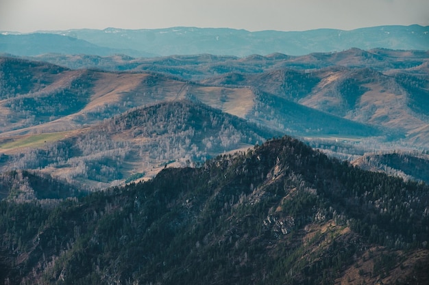 Vista dalla cima della stazione sciistica di Manzherok