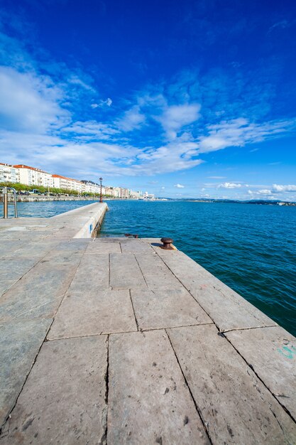 Vista dalla diga della baia di Santander