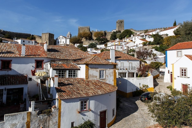 Vista dalle mura della città del bellissimo villaggio di Obidos Portogallo