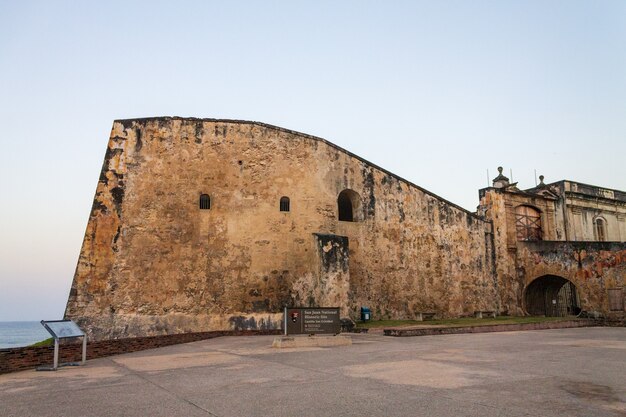 Vista del Castillo de San Cristobal nella vecchia San Juan Porto Rico