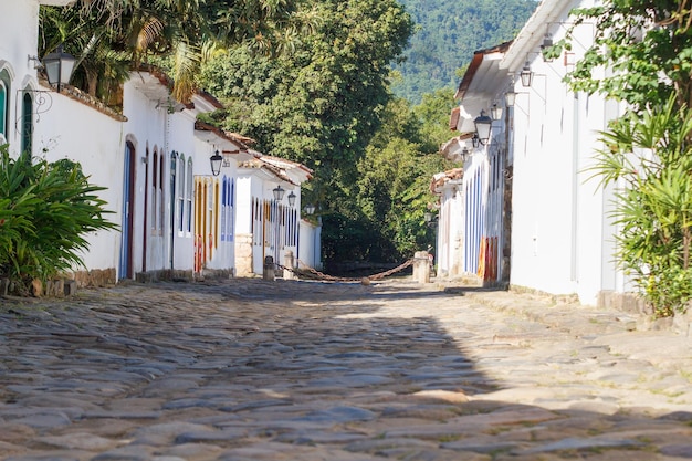 Vista del centro storico della città di paraty a rio de janeiro