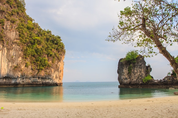 Vista del krabi dell&#39;isola di Hong Kong, Tailandia