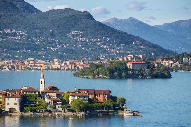 Vista del Lago Maggiore, Italia