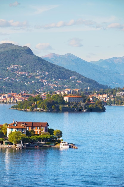 Vista del Lago Maggiore, Italia