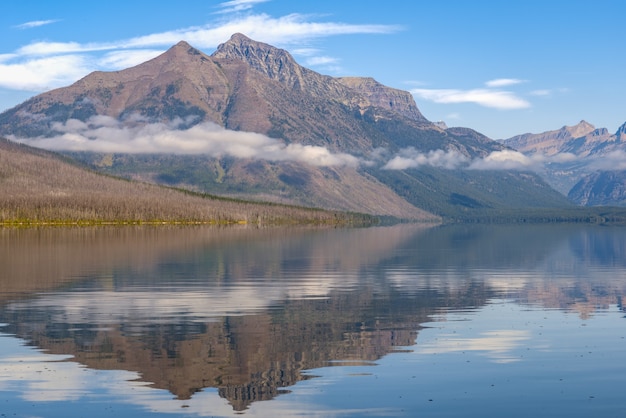 Vista del lago McDonald in Montana