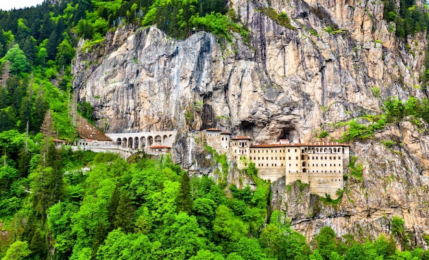 Vista del monastero di Sumela al monte Mela in Turchia