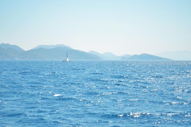 Vista del paesaggio del Mar Mediterraneo della costa.