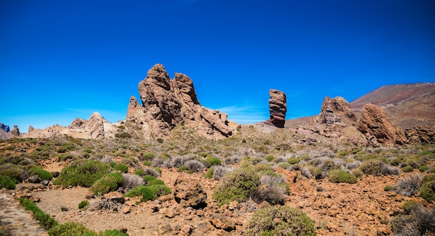 Vista del paesaggio della famosa formazione rocciosa Roque Cinchado, Tenerife, Spagna