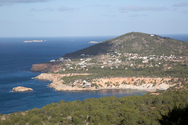 Vista del paesaggio di Cala Hort Cove, Ibiza, Spagna