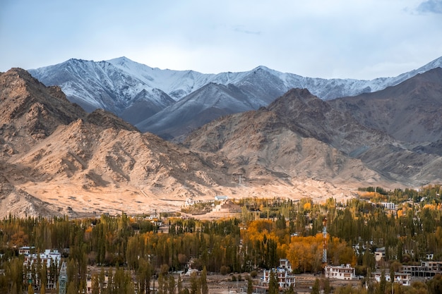 Vista del paesaggio nel distretto di Leh Ladakh, parte del nord dell&#39;India